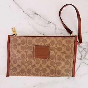 Coach Day Tote Wristlet Brown Patterned Signature C Print Leather C6336